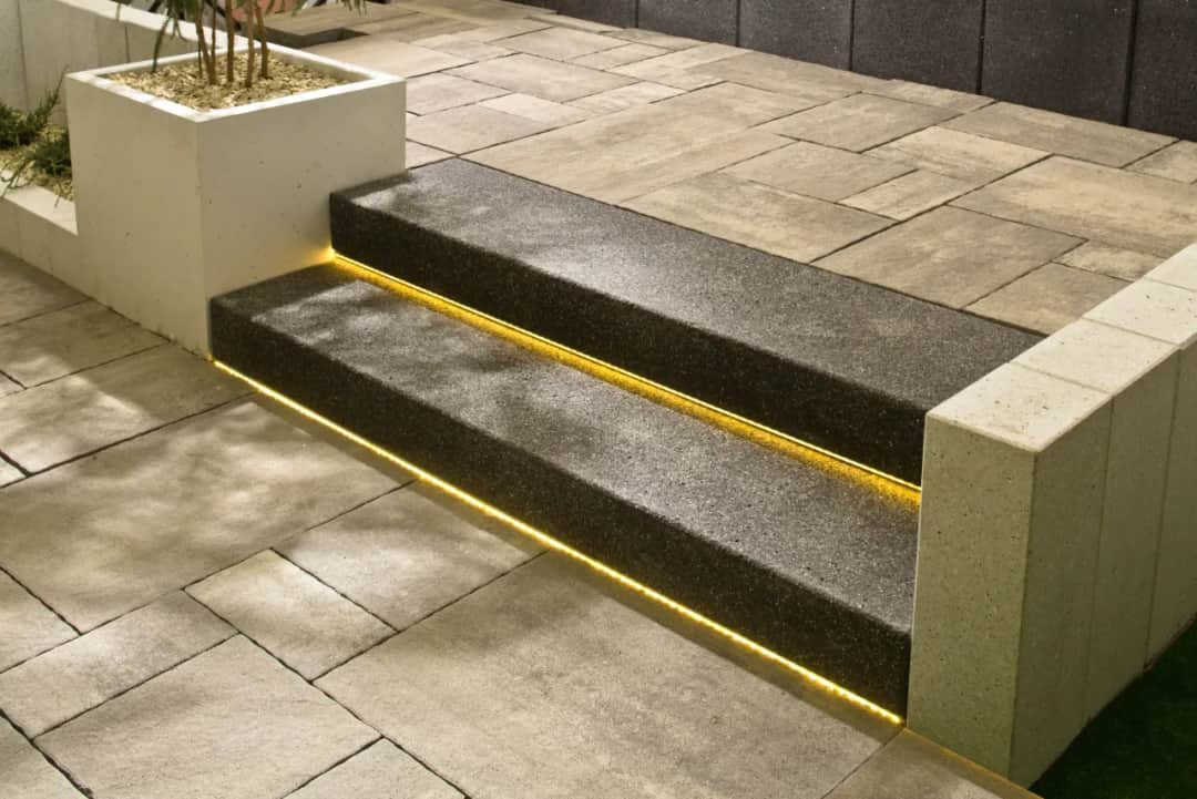 Jak poszerzyć schody zewnętrzne, aby zwiększyć bezpieczeństwo i komfort