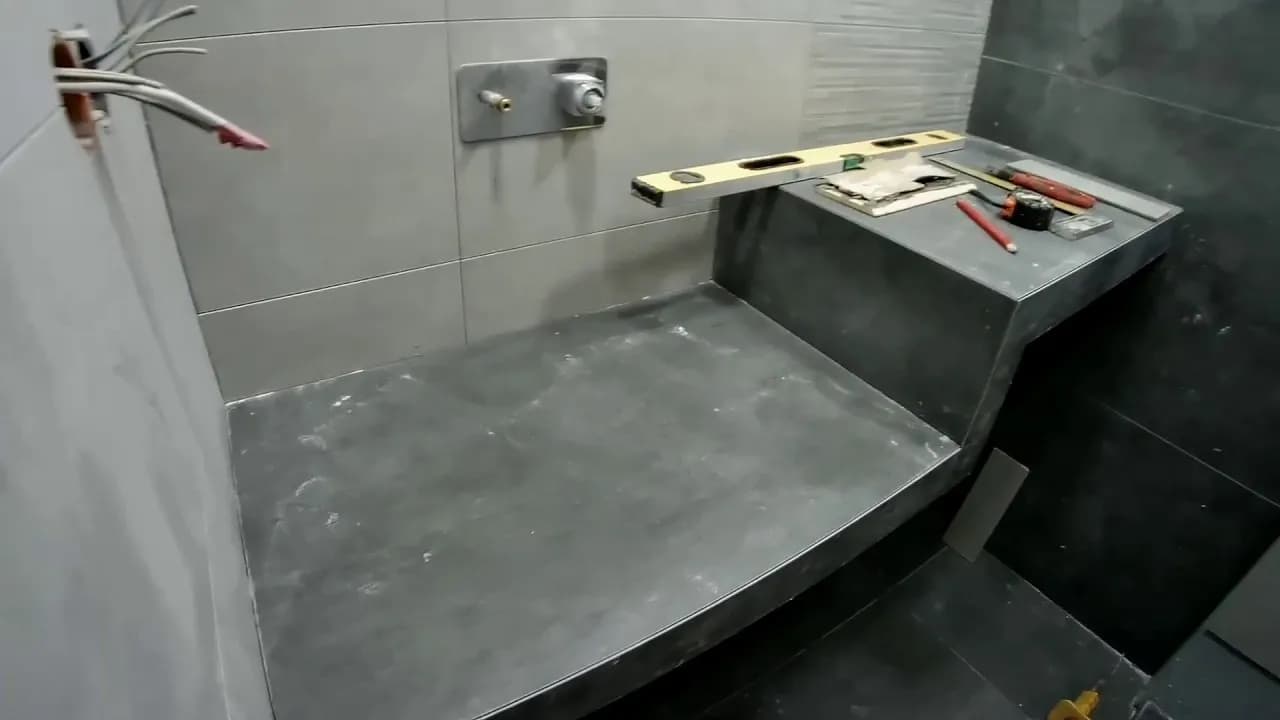 Jak zrobić szafkę pod umywalkę z płytek bez zbędnych błędów